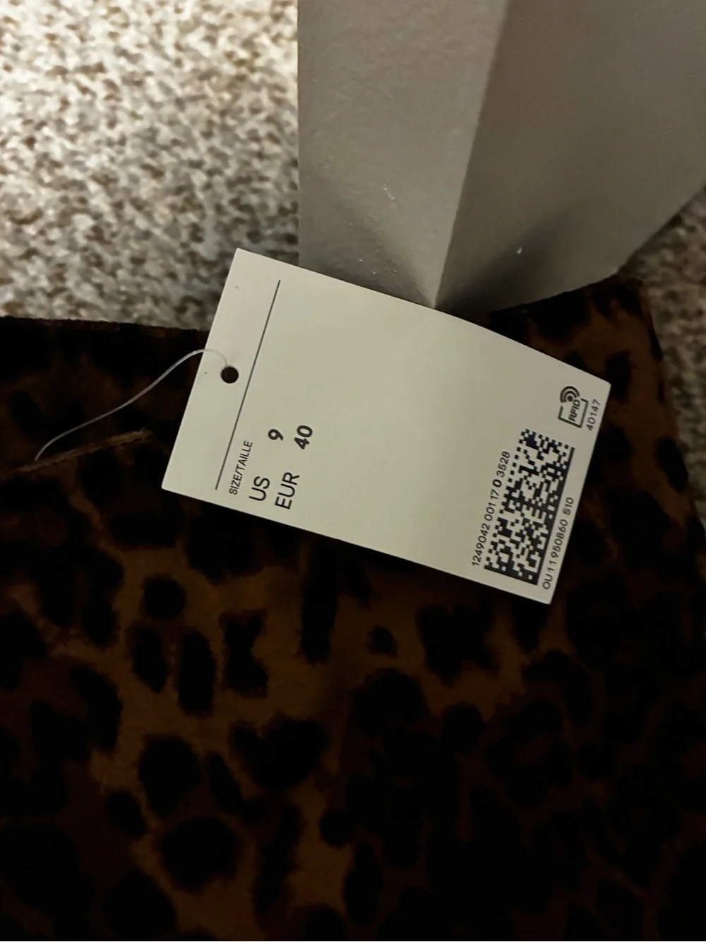 H&M Leopard Print Pointed Toe Knee-High Women's Boots - Brown